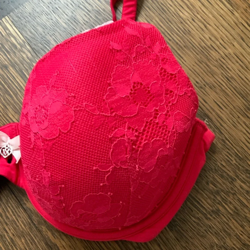 VICTORIA’S SECRET Lined Perfect Coverage Red Lace Bra Women’s 34C Excellent Cond - Picture 8 of 11